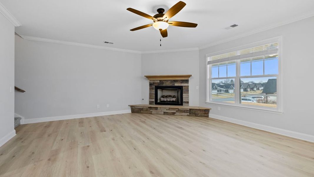 Spacious, unfurnished interior of a new home in Rutledge Estates, Woodruff (Image 22).