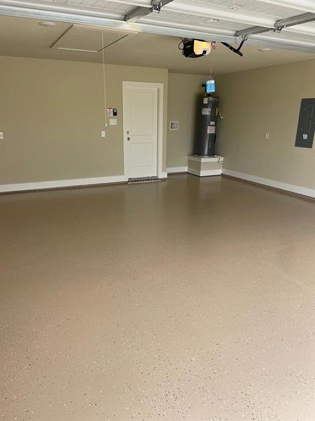 Spacious, unfurnished interior of a new home in , Springtown (Image 12).