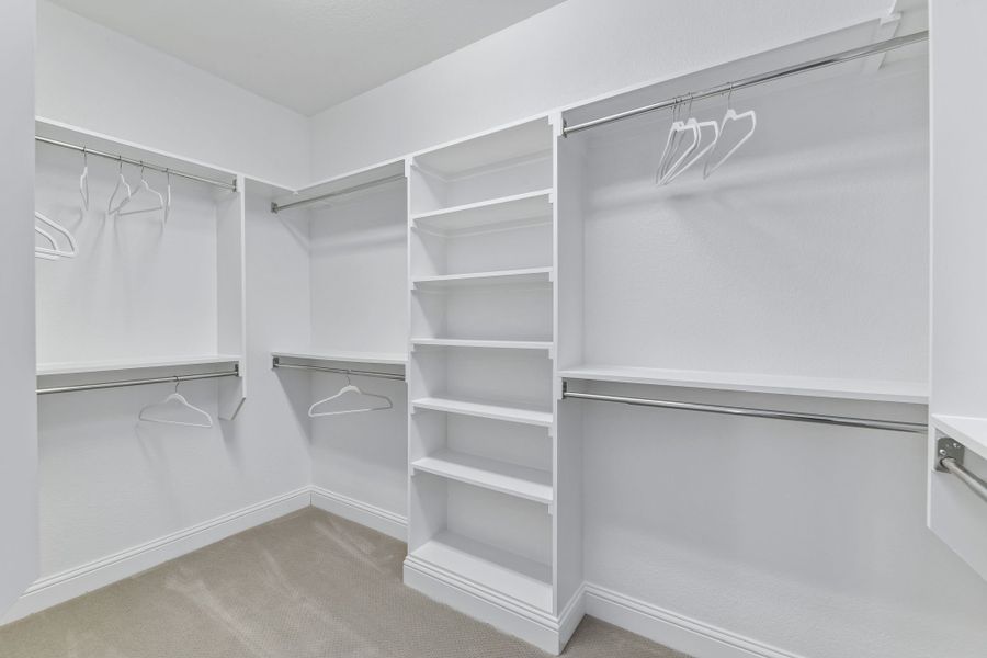 Plan 1118 Primary Closet Representative Image