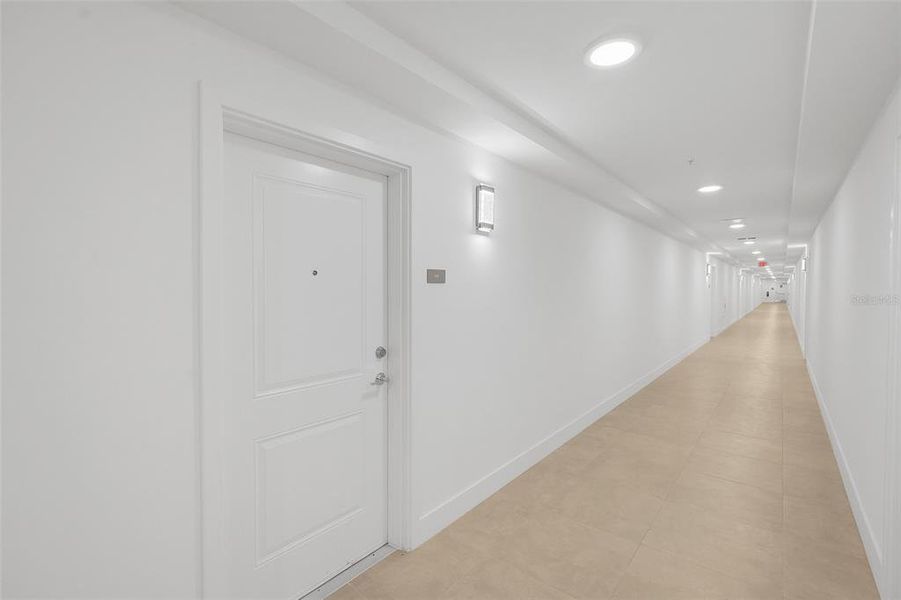 Spacious, unfurnished interior of a new home in , Orlando (Image 19).