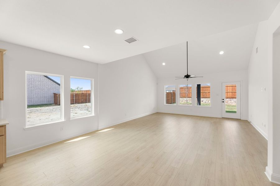 Spacious, unfurnished interior of a new home in Walden Pond, Forney (Image 16). Spacious, unfurnished interior of a new home in Walden Pond, Forney (Image 16).