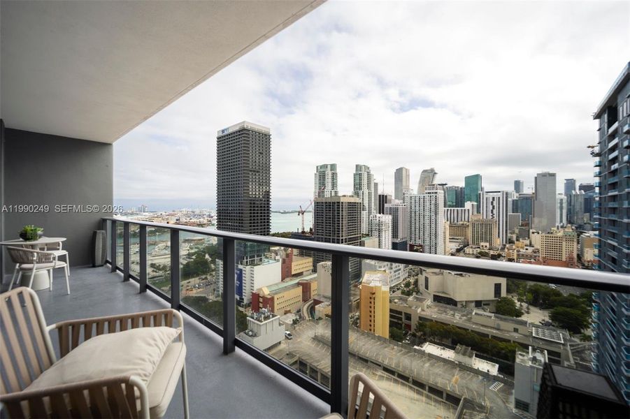 Condo located in Miami, FL showcasing its design and architecture (Image 22).