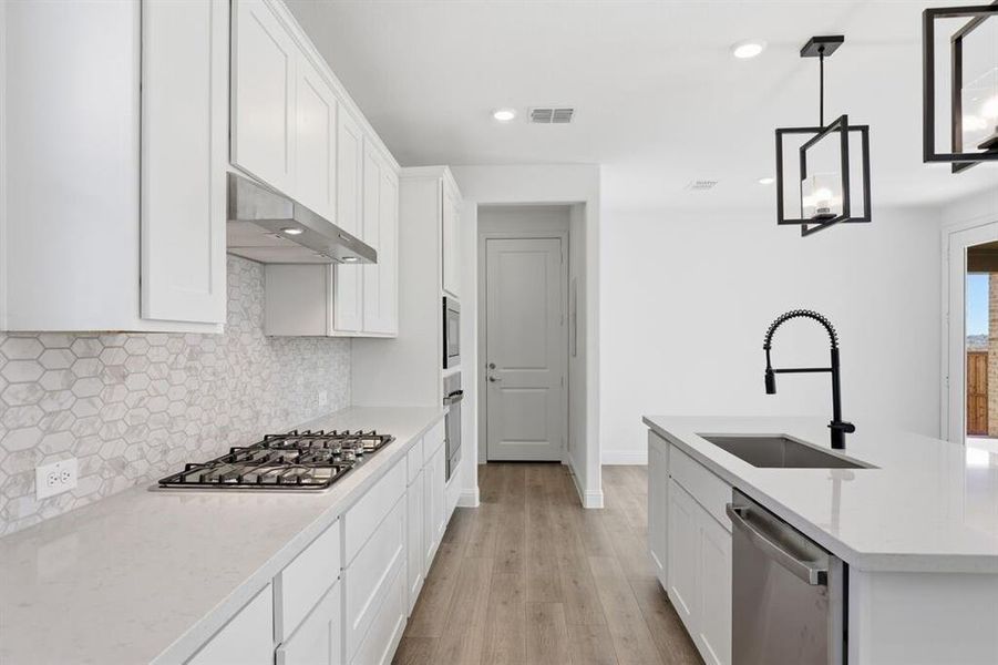 1017 Rainshower ~ Ready Now 1017 Rainshower ~ Ready Now