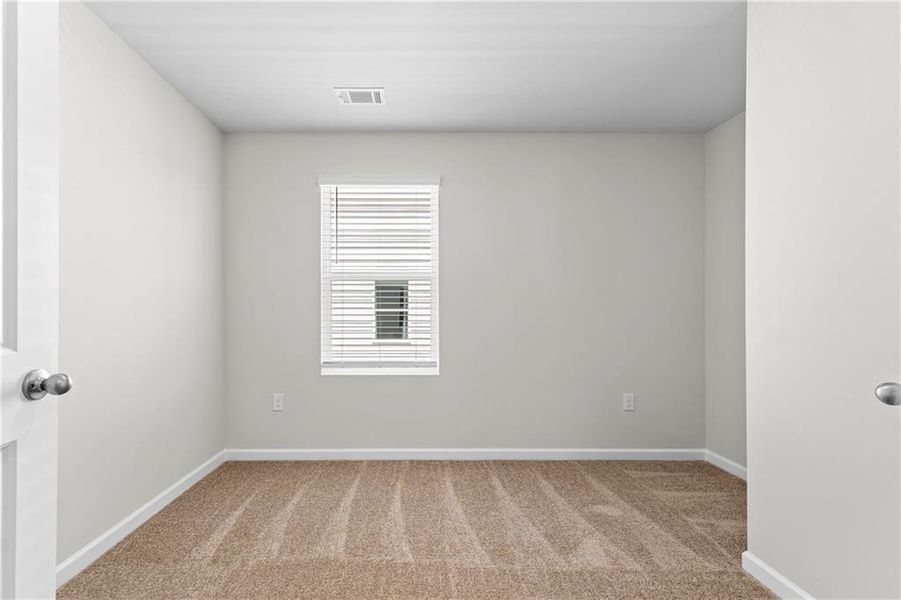 Spacious, unfurnished interior of a new home in The Grove At Mundy Mill, Gainesville (Image 14).