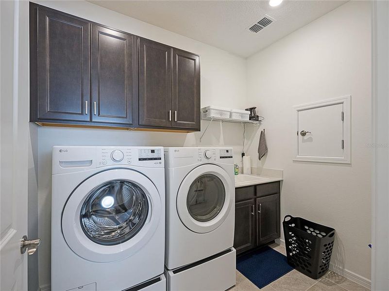Furnished interior view inside a new home in Del Webb Stone Creek, Ocala (Image 8).