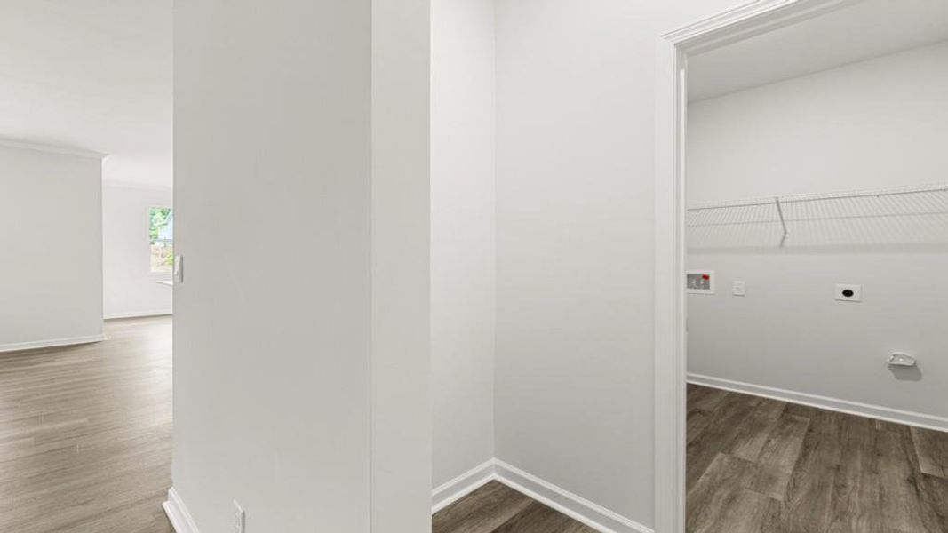 Spacious, unfurnished interior of a new home in Lost Creek, Dallas (Image 26).