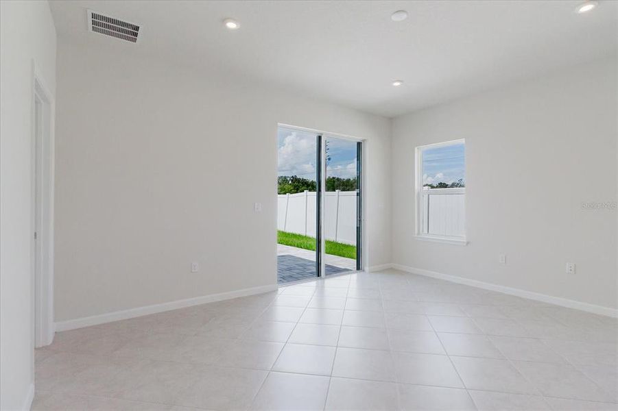 Spacious, unfurnished interior of a new home in Conner Crossing, Spring Hill (Image 29).