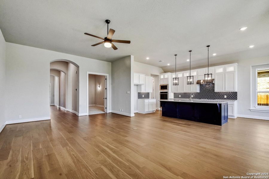 Spacious, unfurnished interior of a new home in Alsatian Oaks: 60ft. lots, Castroville (Image 7).