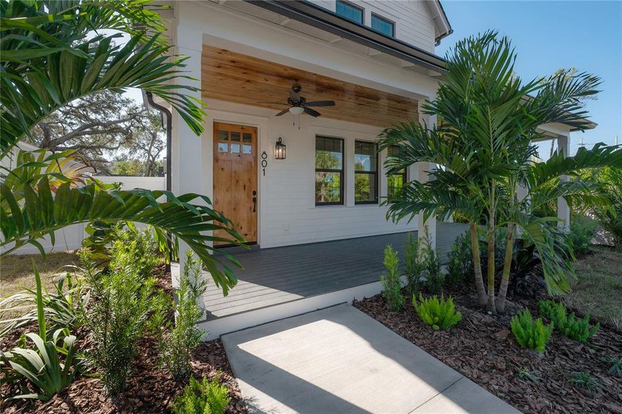 Exterior details and patio area of a home in , Tampa (Image 40).