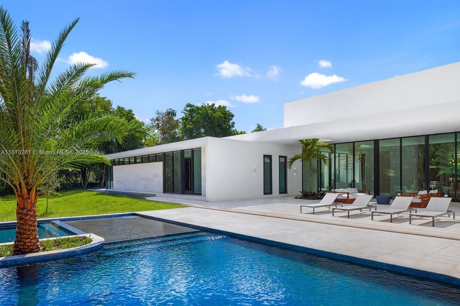 Image 47 of a home in .