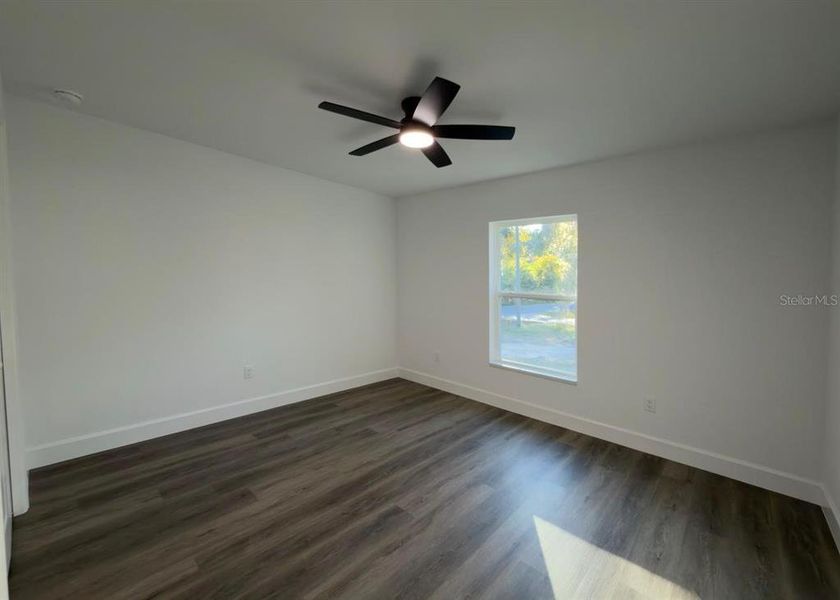 Spacious, unfurnished interior of a new home in , Ocala (Image 14).
