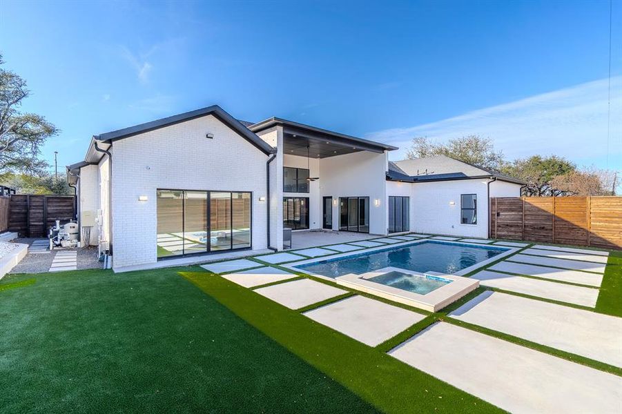 Exterior details and patio area of a home in , Dallas (Image 3).
