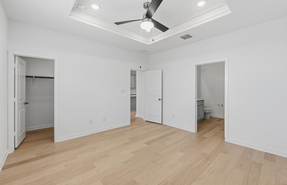Spacious, unfurnished interior of a new home in Sunfield, Buda (Image 32). Spacious, unfurnished interior of a new home in Sunfield, Buda (Image 32).