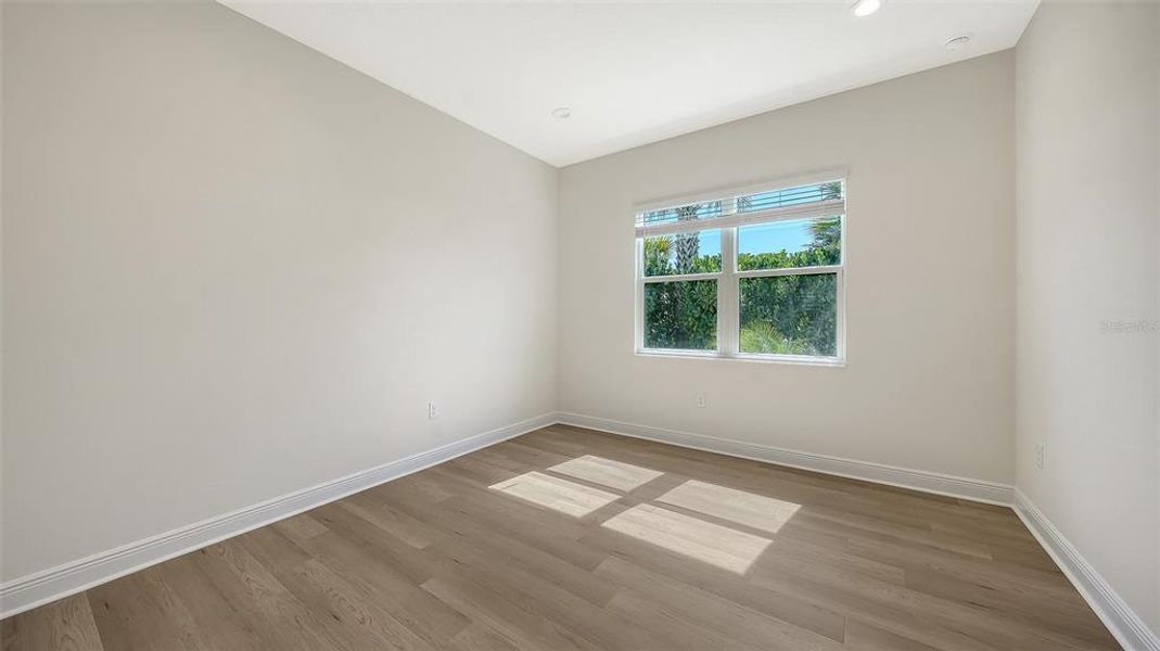 Spacious, unfurnished interior of a new home in , Venice (Image 28).