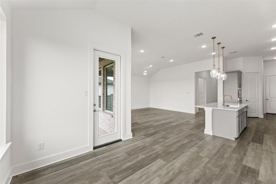 7121 Dragonfly Lane 7121 Dragonfly Lane