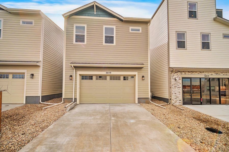 Exterior details and patio area of a home in Pony Park, Colorado Springs (Image 3).