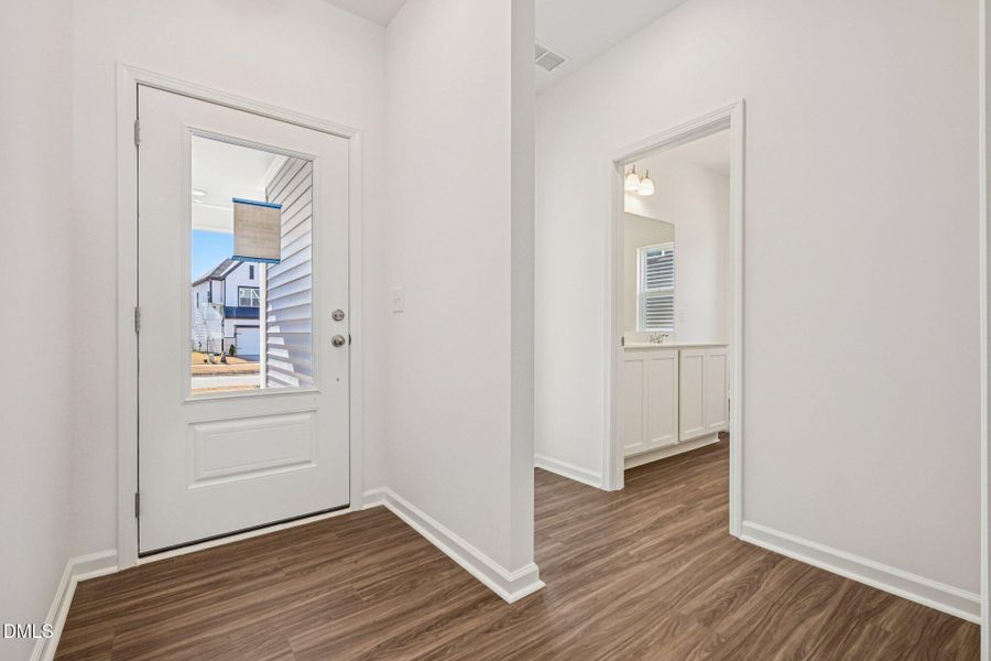 24-web-or-mls-W Crescent Mills Blvd-S311