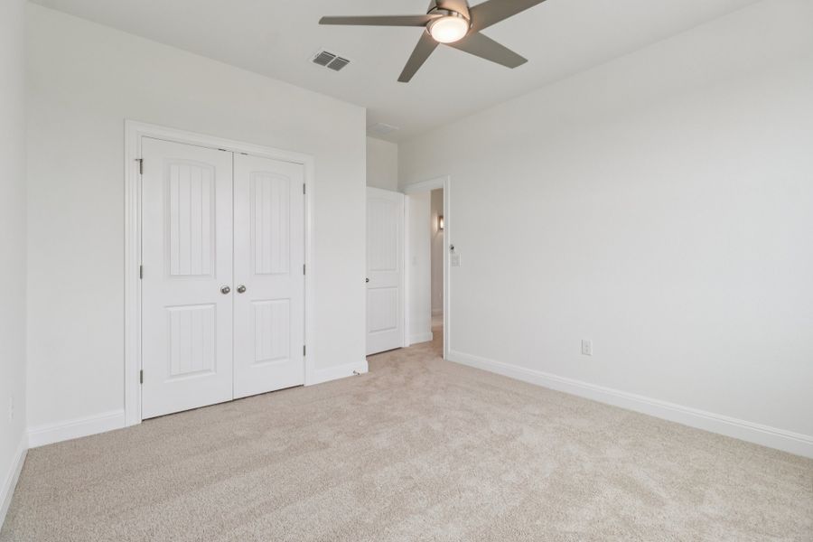 Spacious, unfurnished interior of a new home in Sage Hollow, Kyle (Image 19).