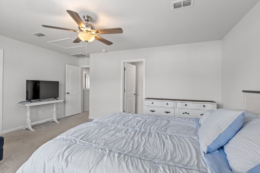 Furnished interior view inside a new home in Bradford Pointe, Summerville (Image 31). Furnished interior view inside a new home in Bradford Pointe, Summerville (Image 31).