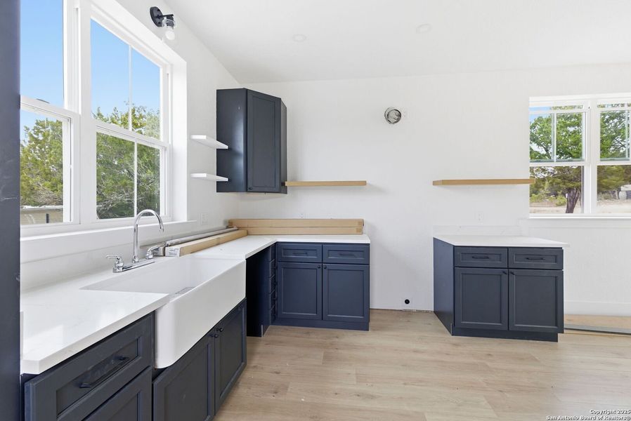 Furnished interior view inside a new home in , Bandera (Image 6).