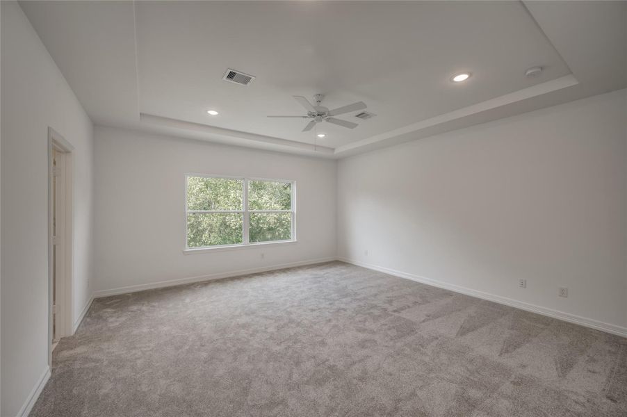 Spacious, unfurnished interior of a new home in , Missouri City (Image 22).