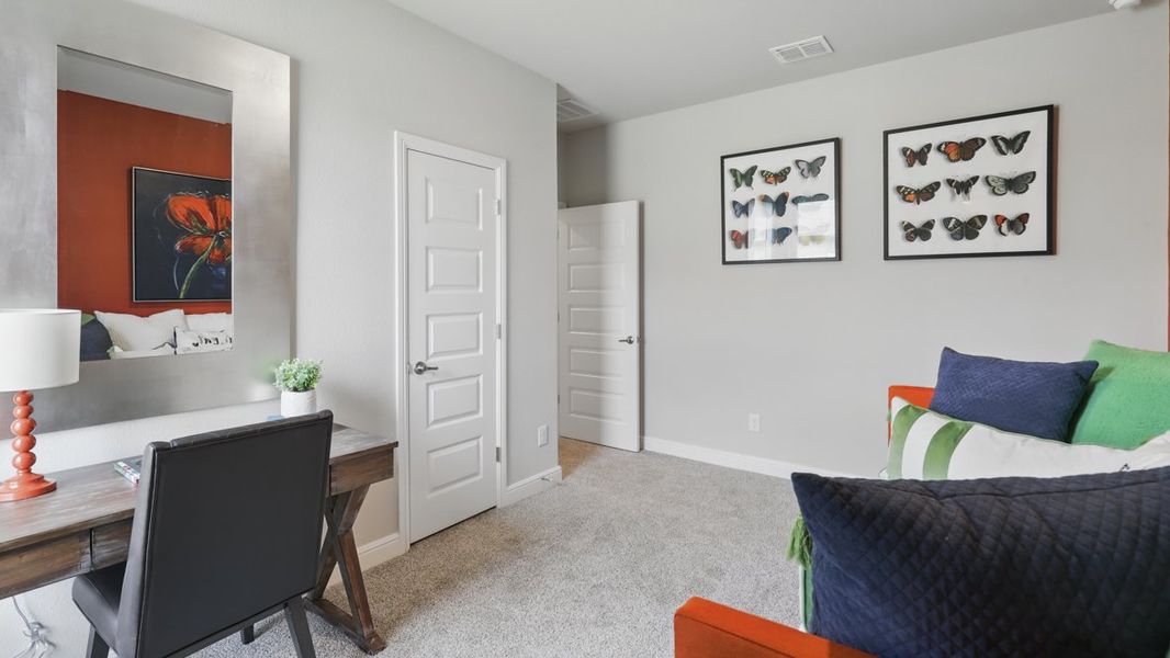 Furnished interior view inside a new home in Legado, Cleburne (Image 30).