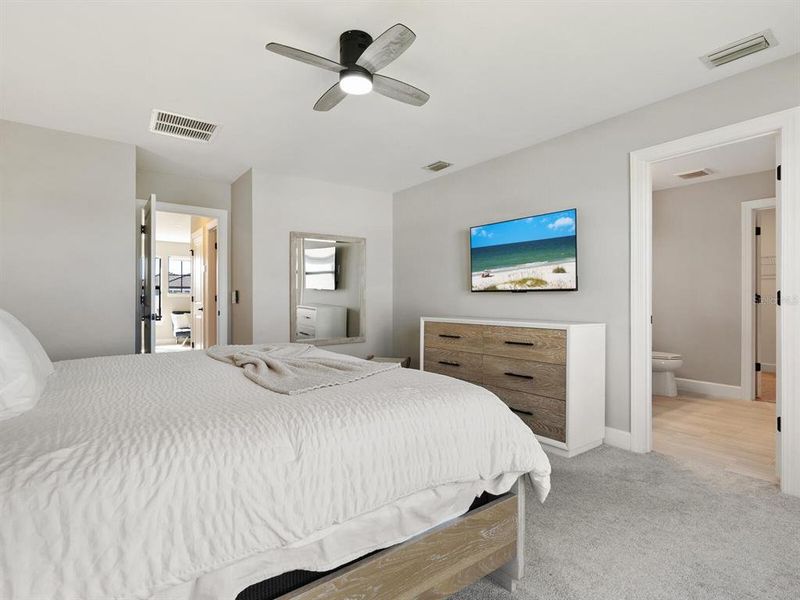 Furnished interior view inside a new home in , Lakewood Ranch (Image 4).