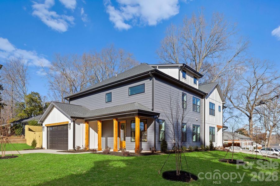 Exterior details and patio area of a home in , Charlotte (Image 3).