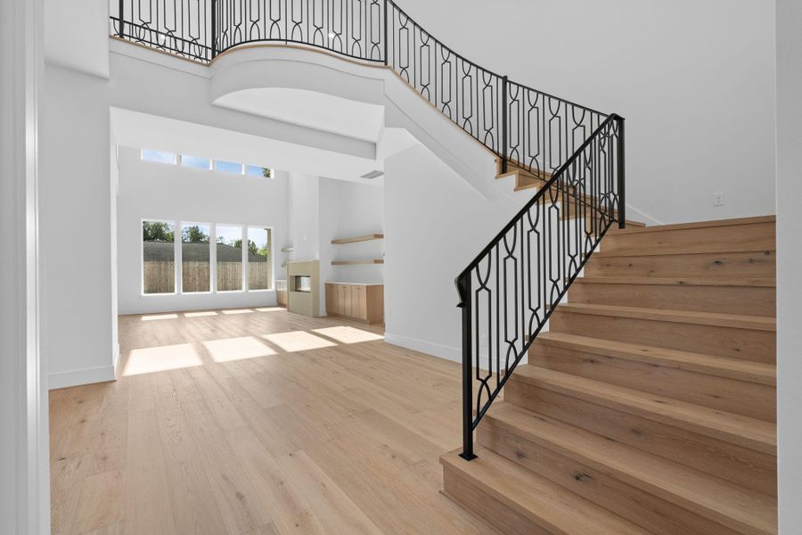 Spacious, unfurnished interior of a new home in , Houston (Image 39).