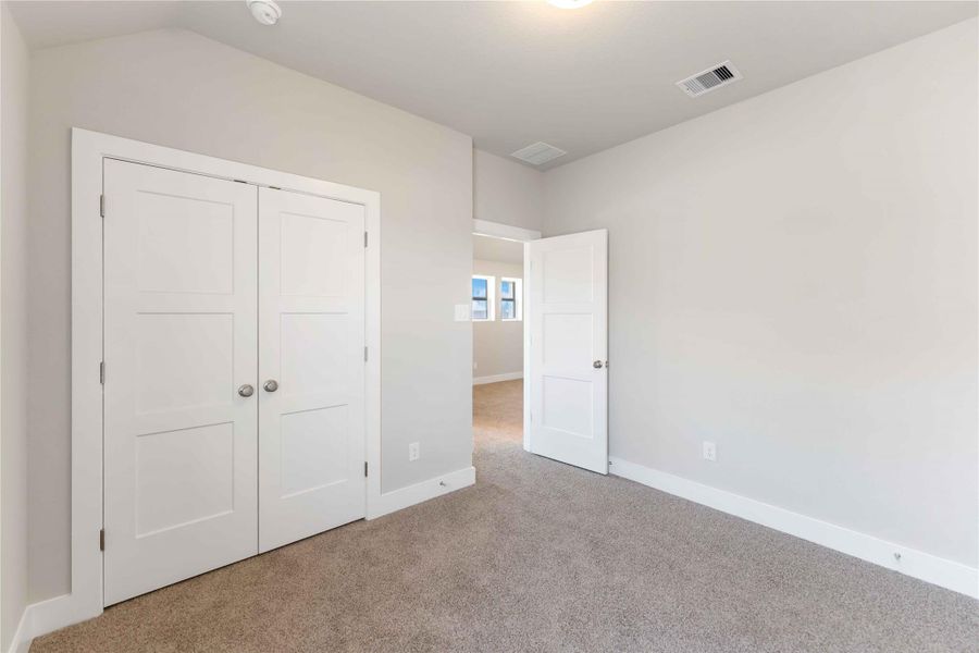 Spacious, unfurnished interior of a new home in Arabella on the Prairie, Richmond (Image 32).