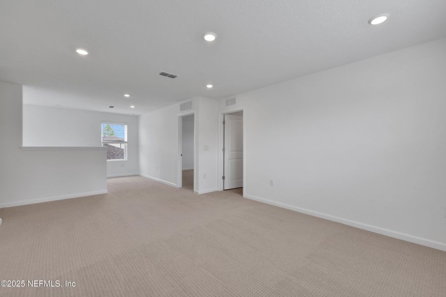 Spacious, unfurnished interior of a new home in Cordova Palms, St. Augustine (Image 21).