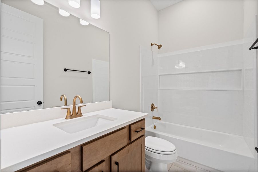 Furnished interior view inside a new home in Lockwood, Collierville (Image 11).