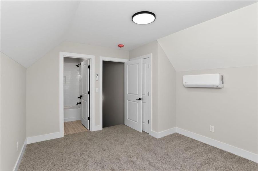 Spacious, unfurnished interior of a new home in , Dawsonville (Image 27).