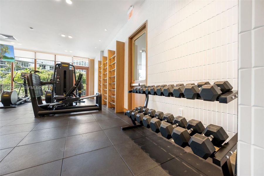 Community amenities in , Miami (Image 38).