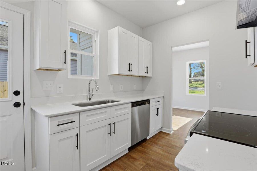 09-413 N Virginia St-9