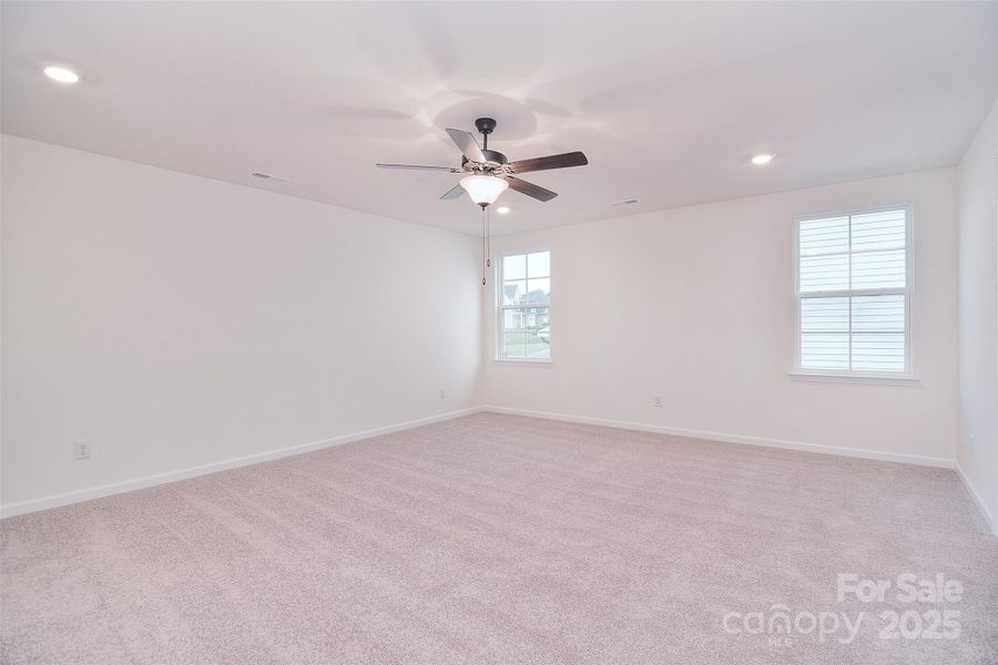 Spacious, unfurnished interior of a new home in Larkin, Statesville (Image 25).