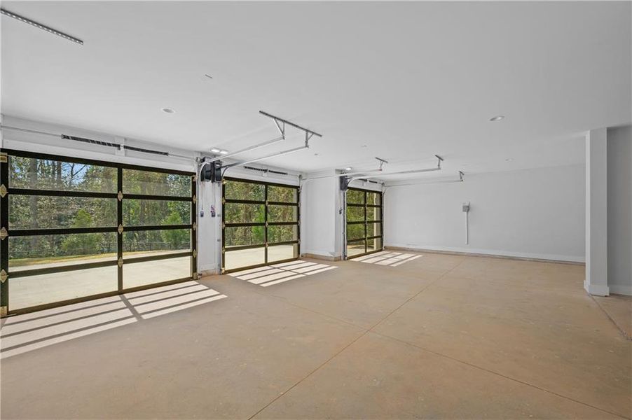 Spacious, unfurnished interior of a new home in , Roswell (Image 53).