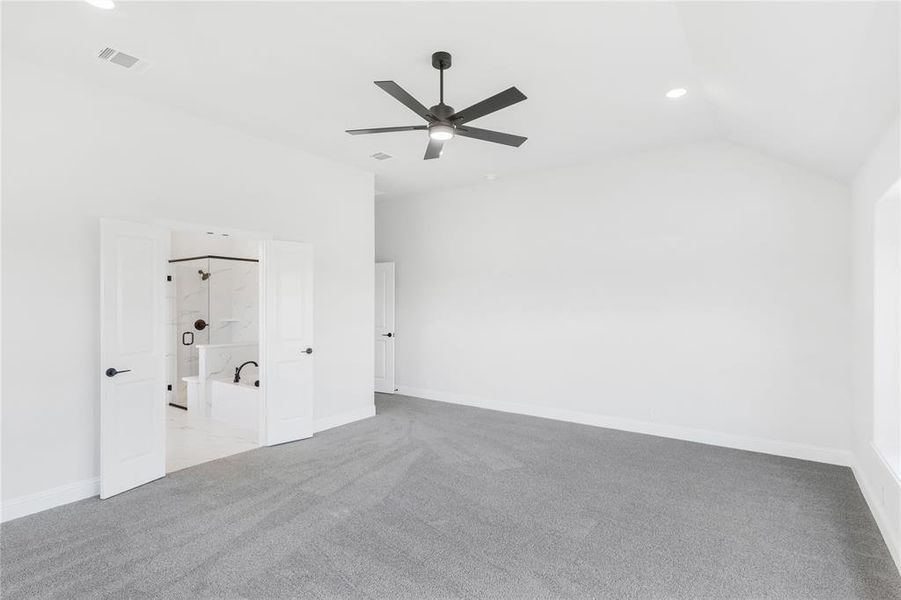 Spacious, unfurnished interior of a new home in The Oaks, Red Oak (Image 36). Spacious, unfurnished interior of a new home in The Oaks, Red Oak (Image 36).
