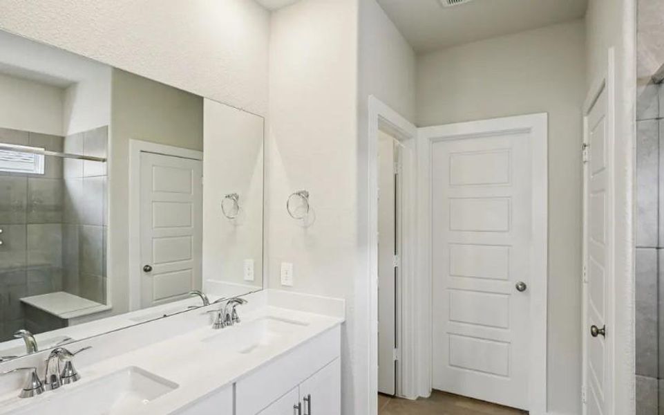 Photo is not of the actual home, but is an inspirational photo of builder’s model home and may depict options, furnishings, and/or decorator features that are not included Photo is not of the actual home, but is an inspirational photo of builder’s model home and may depict options, furnishings, and/or decorator features that are not included