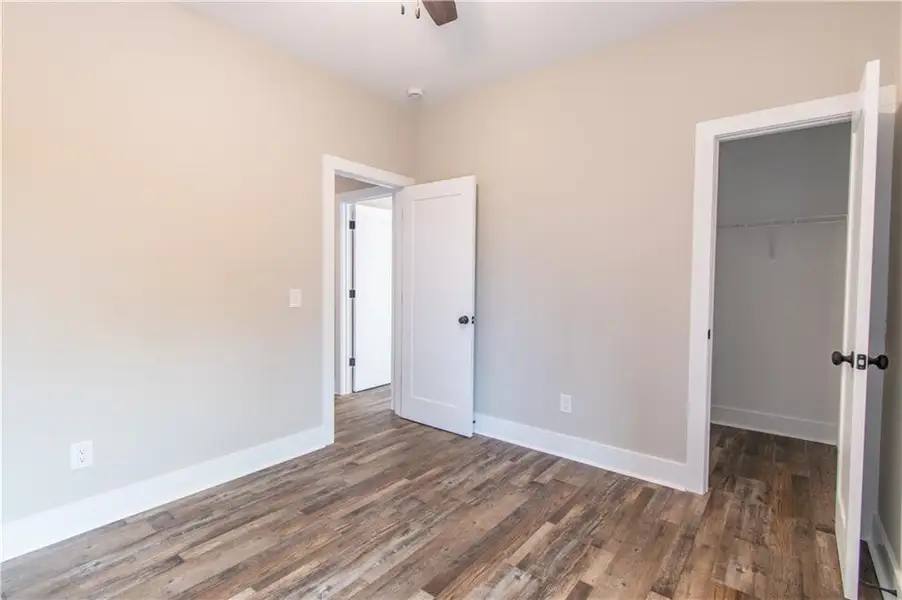 Spacious, unfurnished interior of a new home in , Cartersville (Image 20).