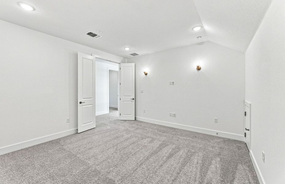 Spacious, unfurnished interior of a new home in Kuempel Estates, Pflugerville (Image 65).