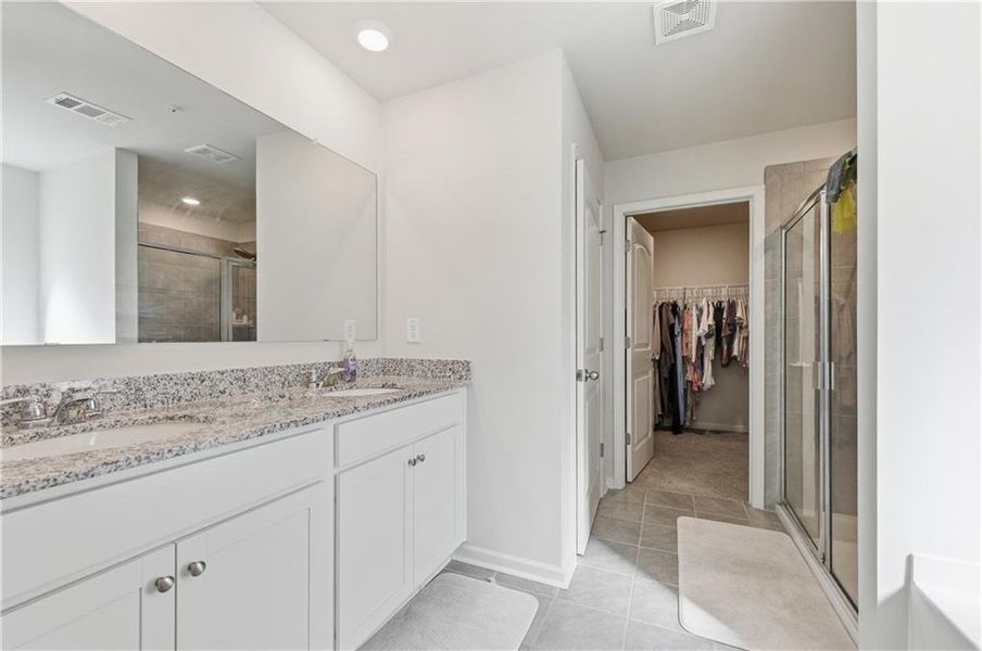 Furnished interior view inside a new home in Oakhurst Glen, Fairburn (Image 19). Furnished interior view inside a new home in Oakhurst Glen, Fairburn (Image 19).
