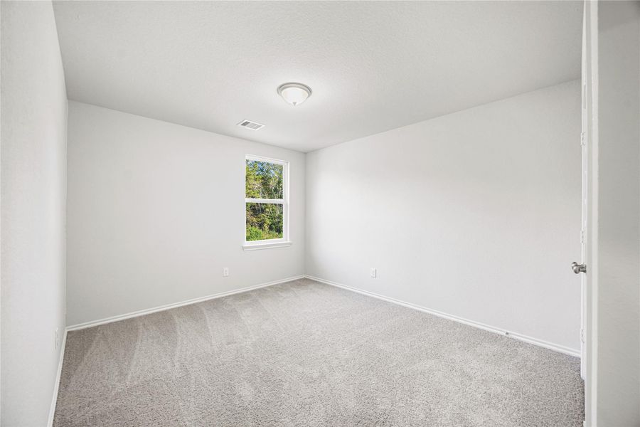 Spacious, unfurnished interior of a new home in Hill & Dale Ranch, Splendora (Image 6).