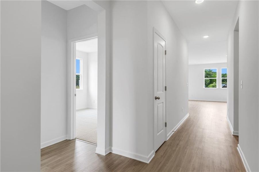 Spacious, unfurnished interior of a new home in Three Rivers, Rome (Image 22).