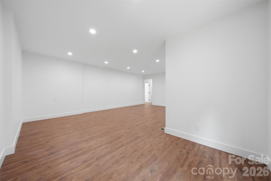 Spacious, unfurnished interior of a new home in , Lenoir (Image 38).