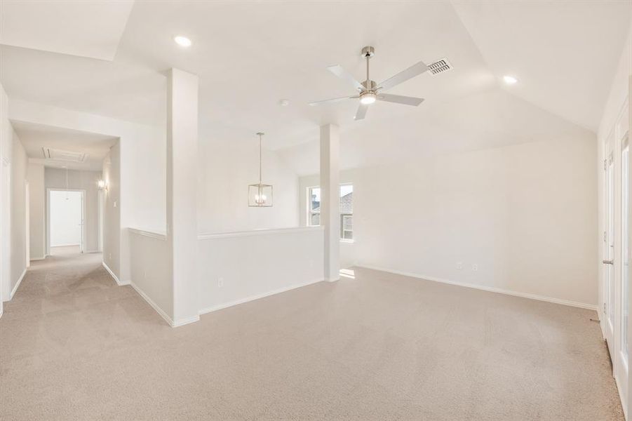 Spacious, unfurnished interior of a new home in Sunset Ridge, Alvarado (Image 38).