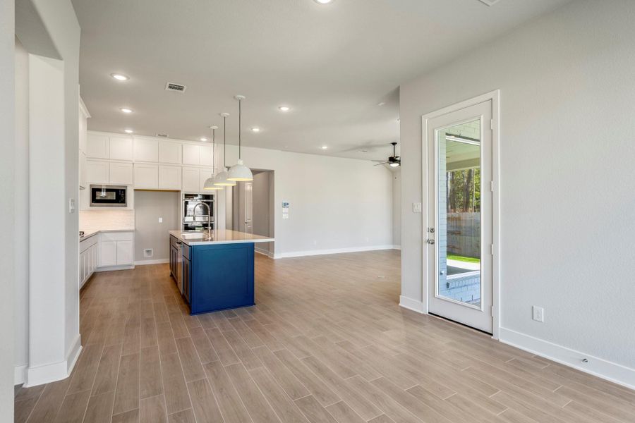 Furnished interior view inside a new home in ARTAVIA 55' Lots, Conroe (Image 8). Furnished interior view inside a new home in ARTAVIA 55' Lots, Conroe (Image 8).