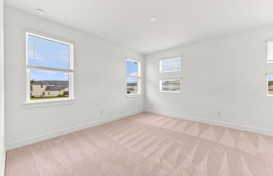 Spacious, unfurnished interior of a new home in Two Rivers, Zephyrhills (Image 22).