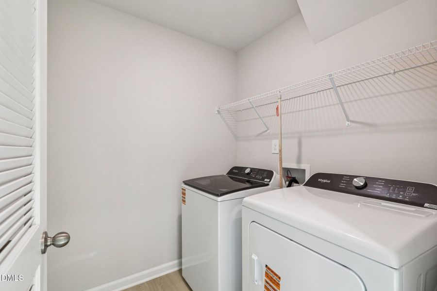 18-web-or-mls-Raleigh - Oak Manor -816