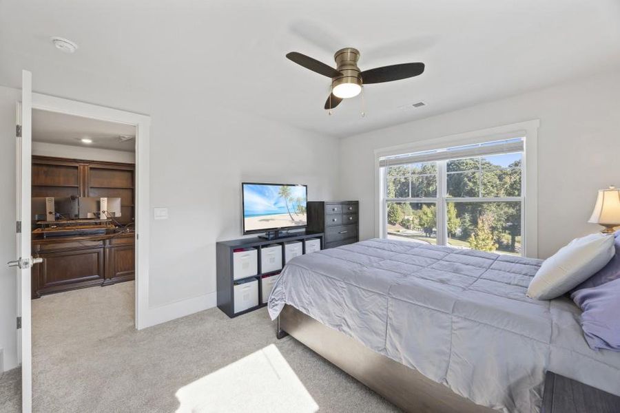 Furnished interior view inside a new home in The Cottages Of Lake Lanier, Gainesville (Image 31).